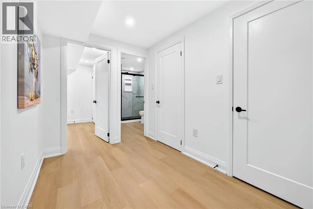 4 BERMUDA Court