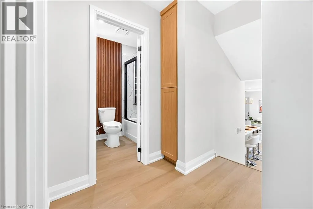 4 BERMUDA Court