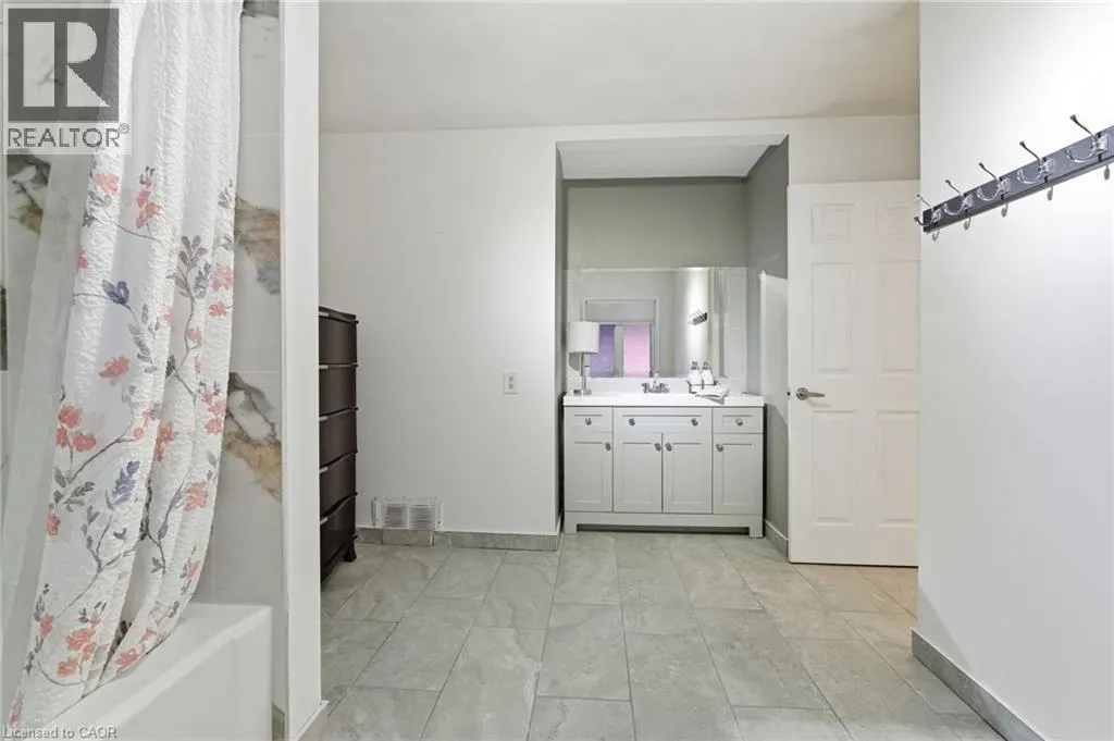 352 EAST 28TH Street