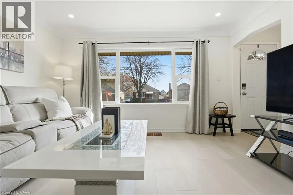 352 EAST 28TH Street