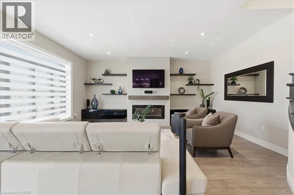 787 SNOWBERRY Court