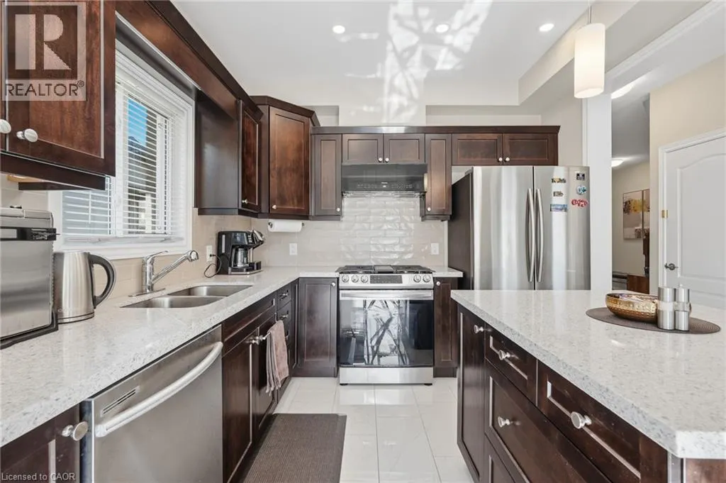 71 LAURENT Avenue