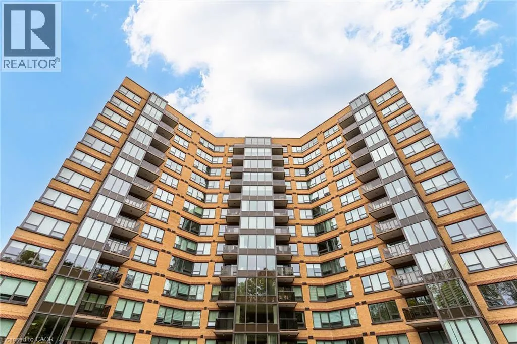 237 KING Street W Unit# 909 #909