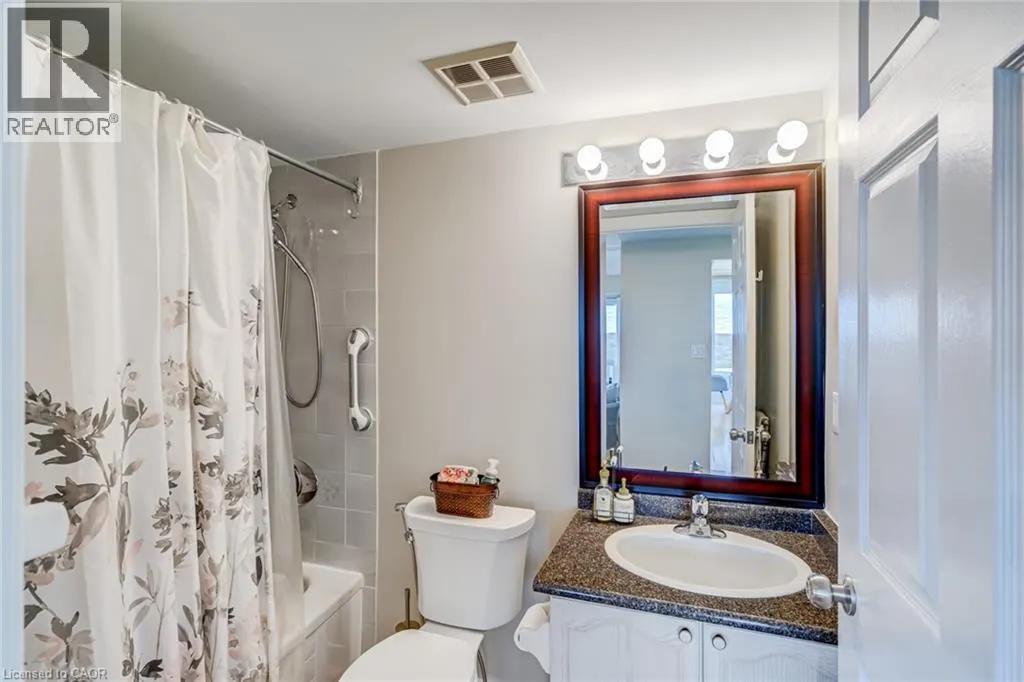 237 KING Street W Unit# 909 #909