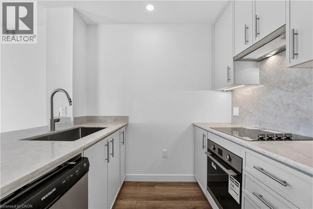 461 GREEN Road Unit# 709 #709