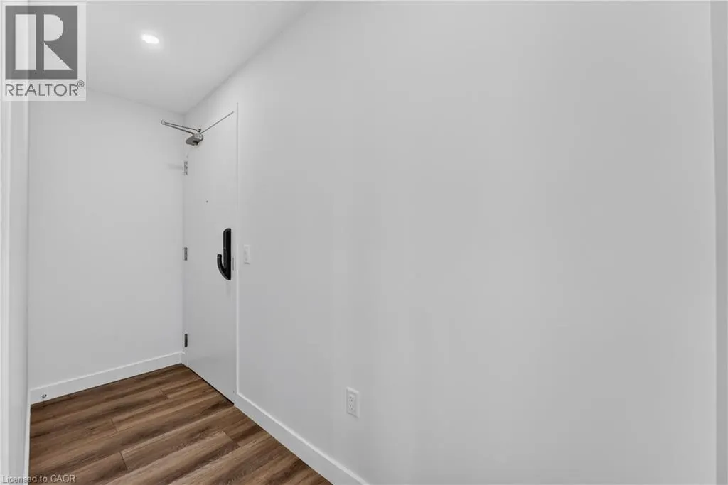 461 GREEN Road Unit# 709 #709