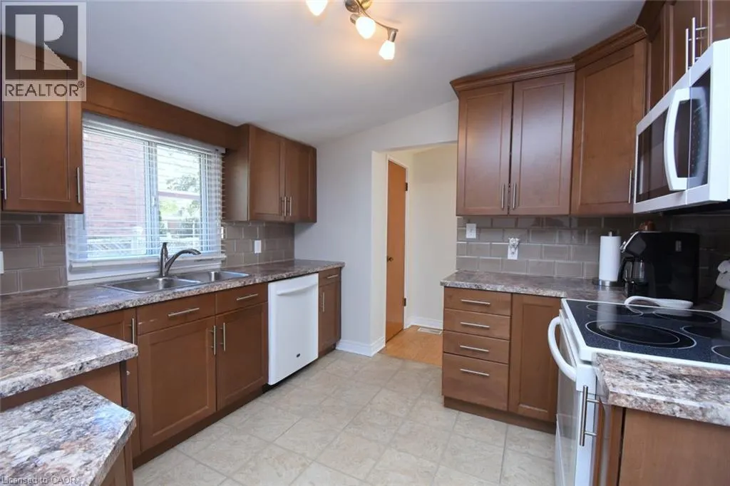 5 RONALDSHAY Avenue