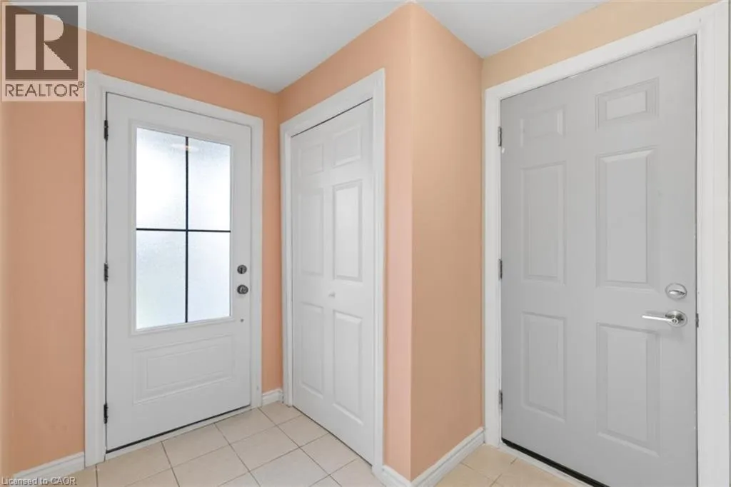 8 FOREST GLEN Crescent