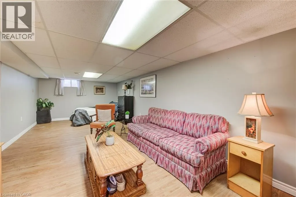 35 PLEASANT Avenue