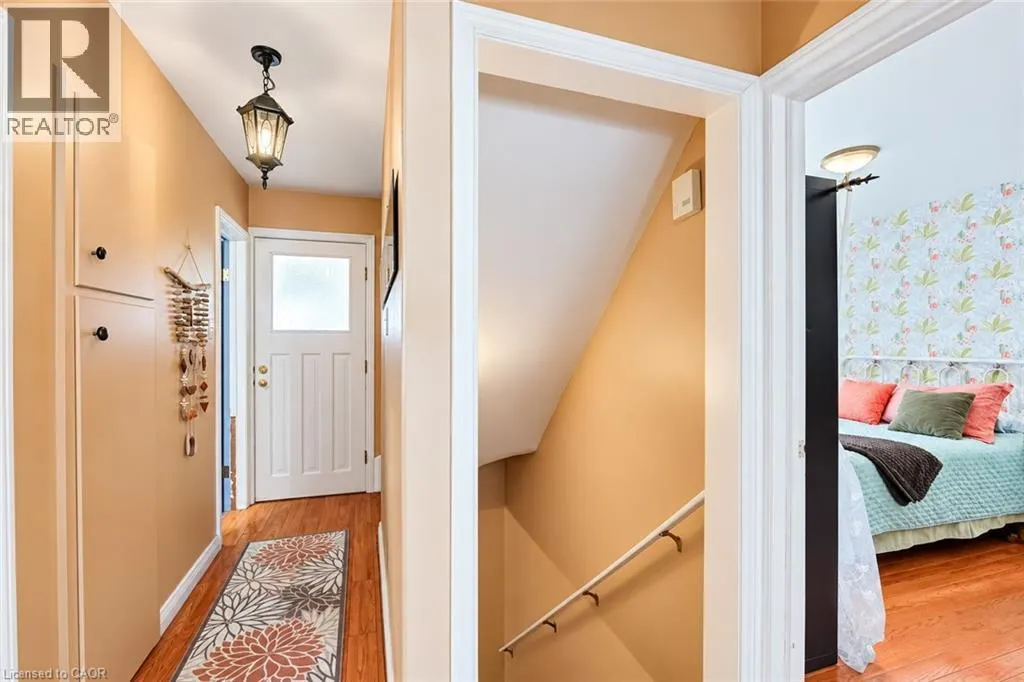 35 PLEASANT Avenue