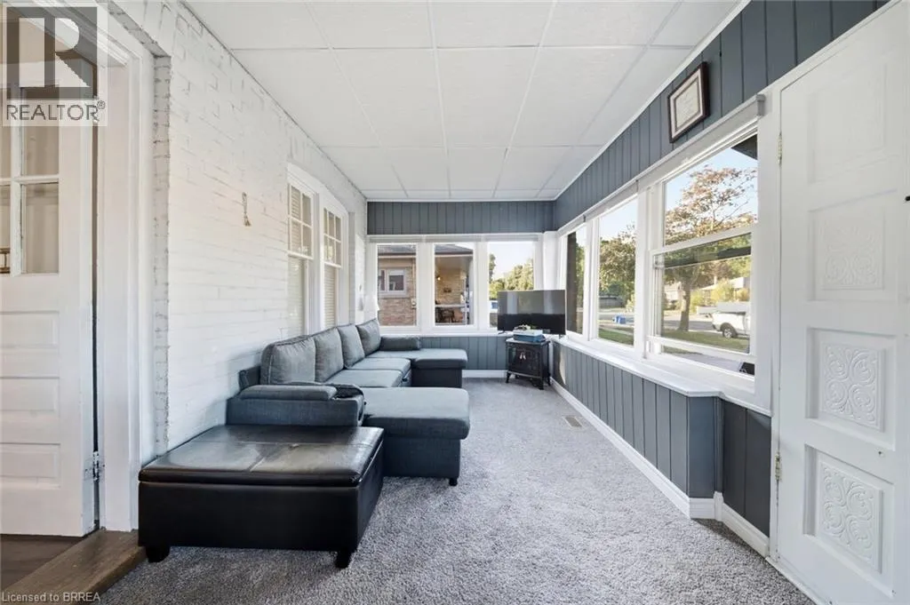 13 FOREST Road