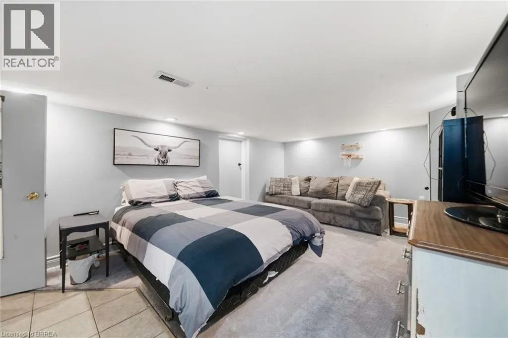 13 FOREST Road