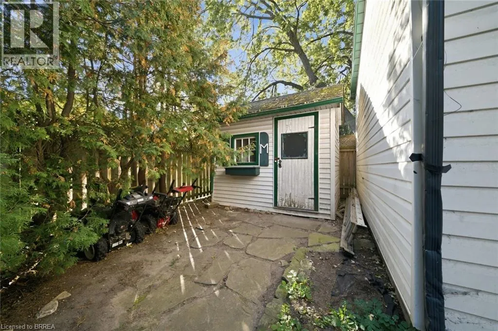 13 FOREST Road