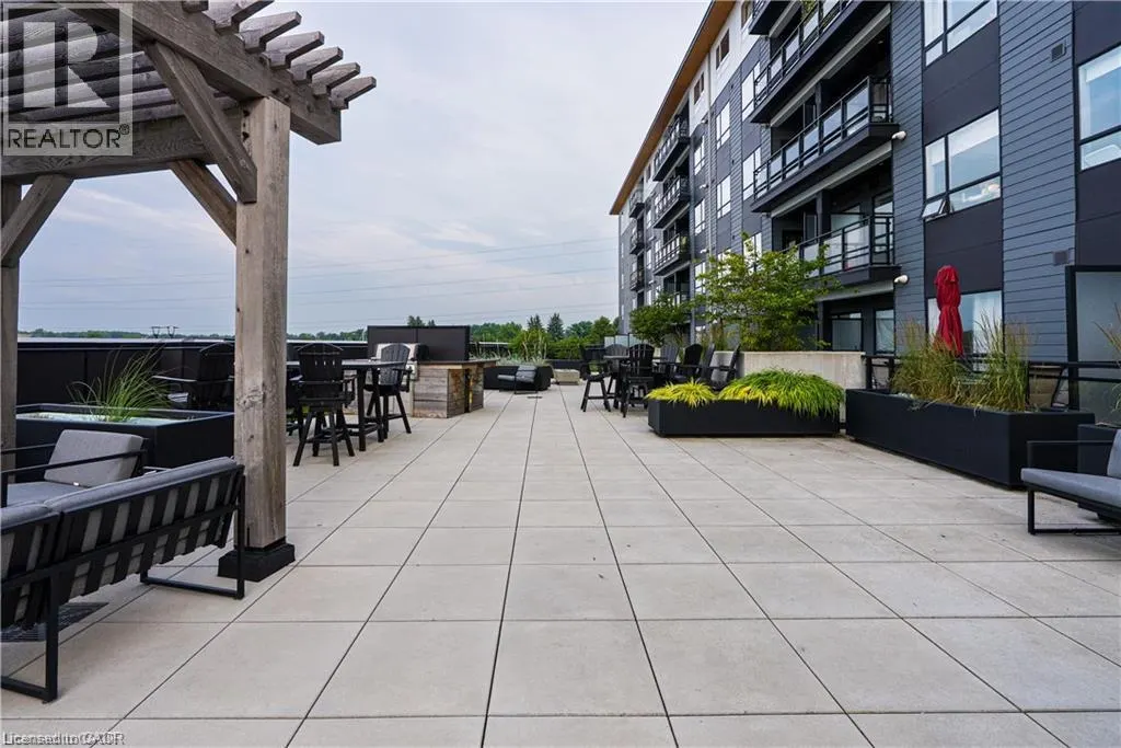 251 NORTHFIELD Drive E Unit# 212 #212