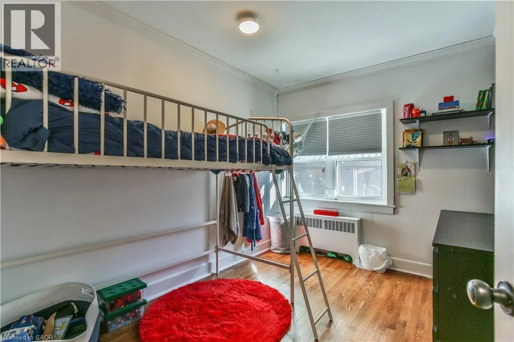 66 LISGAR Avenue