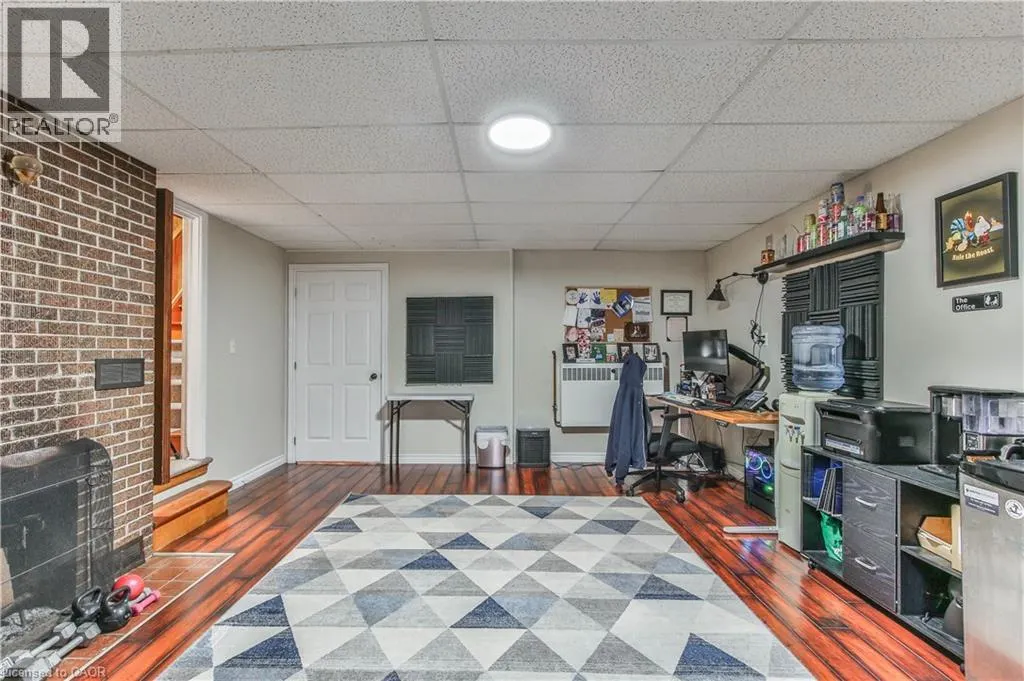 66 LISGAR Avenue