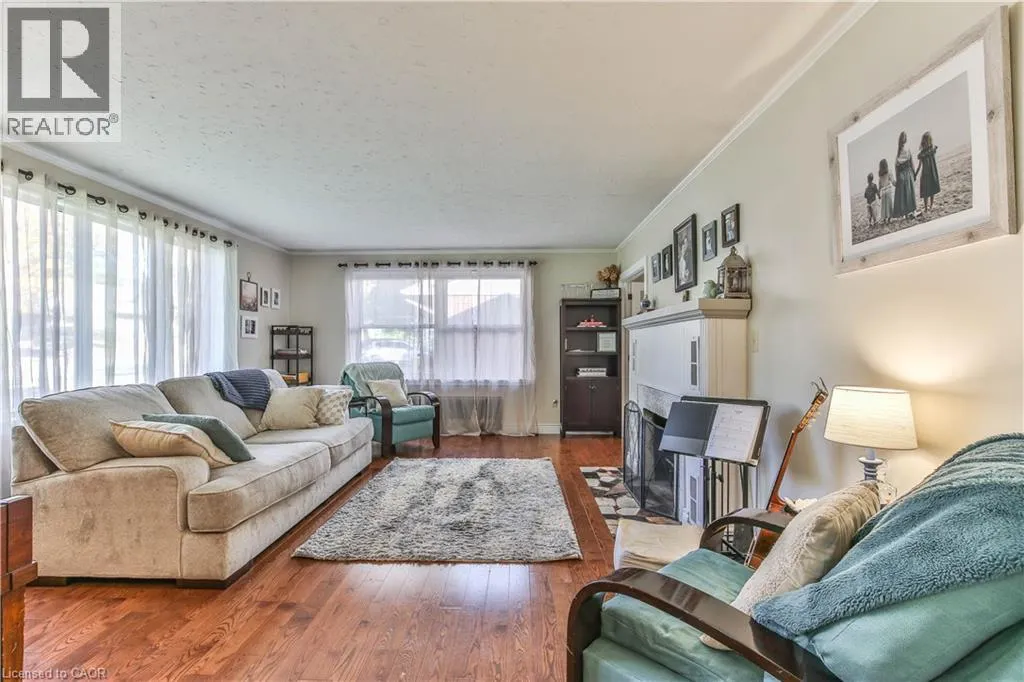66 LISGAR Avenue