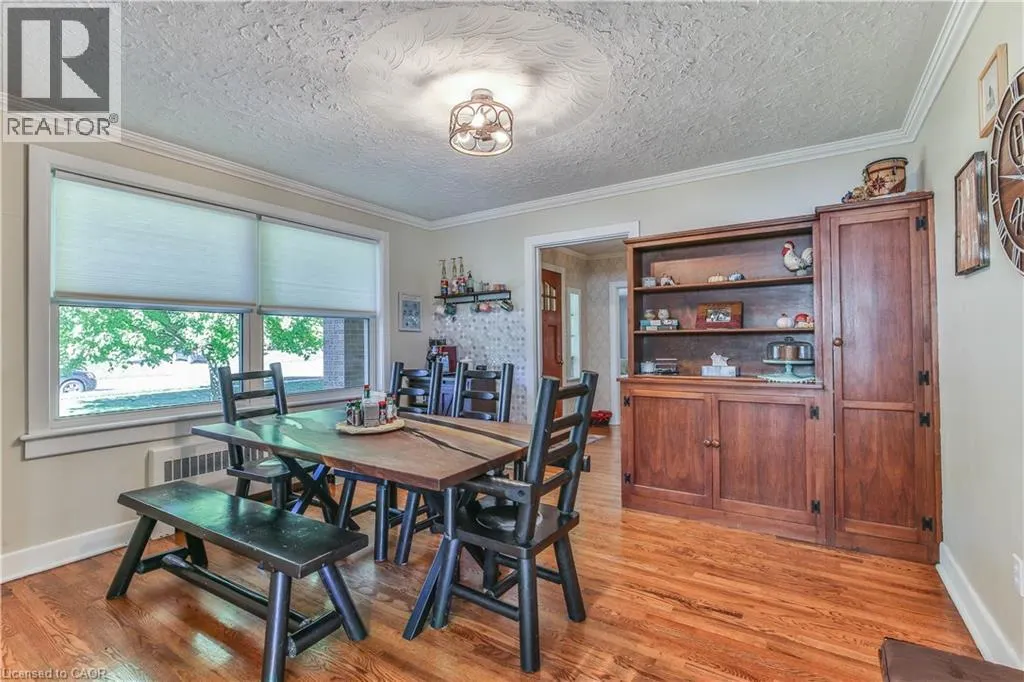 66 LISGAR Avenue