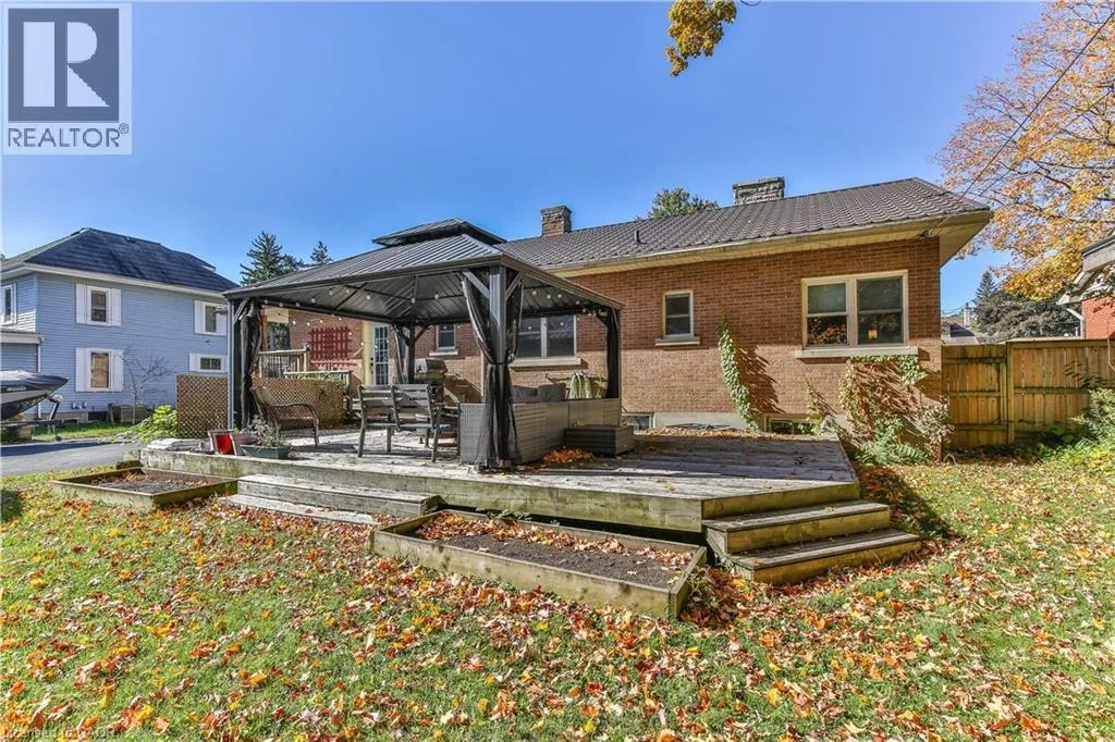 66 LISGAR Avenue