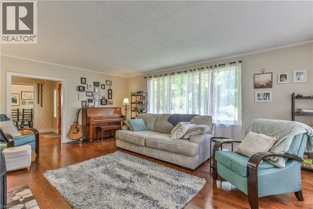 66 LISGAR Avenue