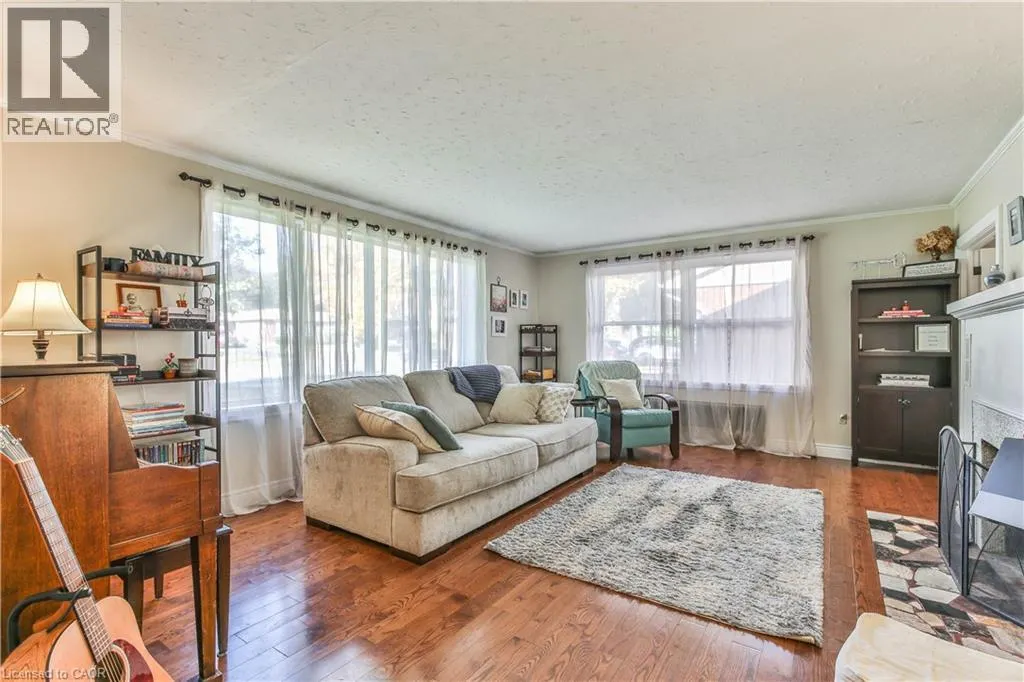66 LISGAR Avenue