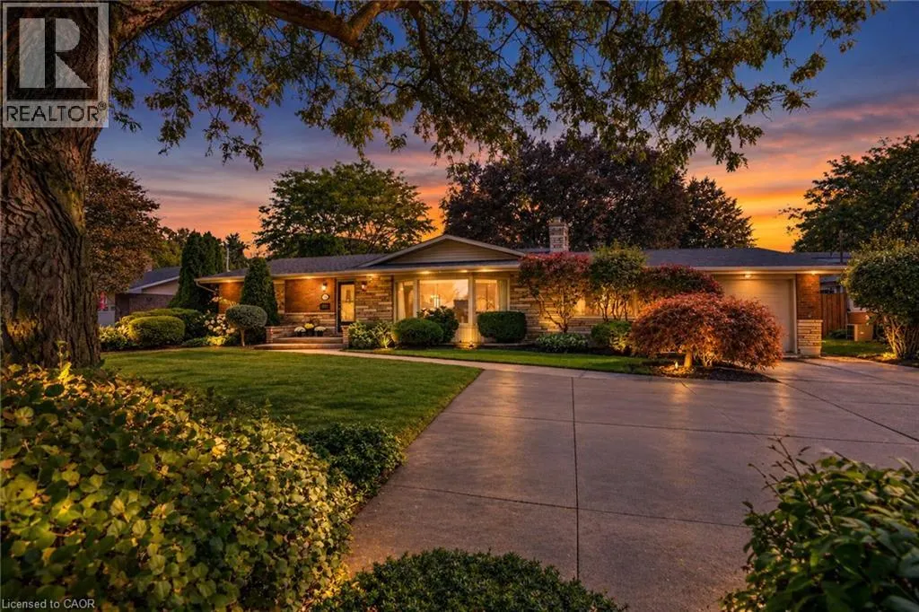 12 BAKER Road N