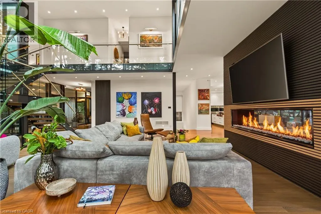 54 RAYMAR Place