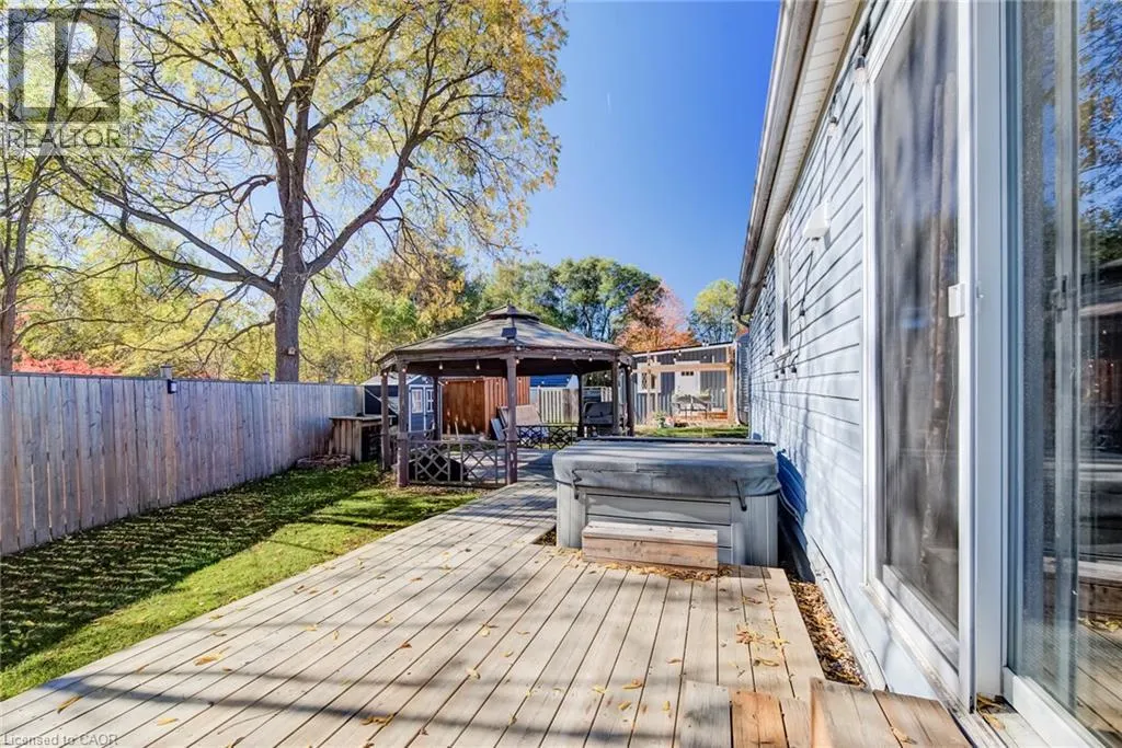 1243 WHITLEY Street