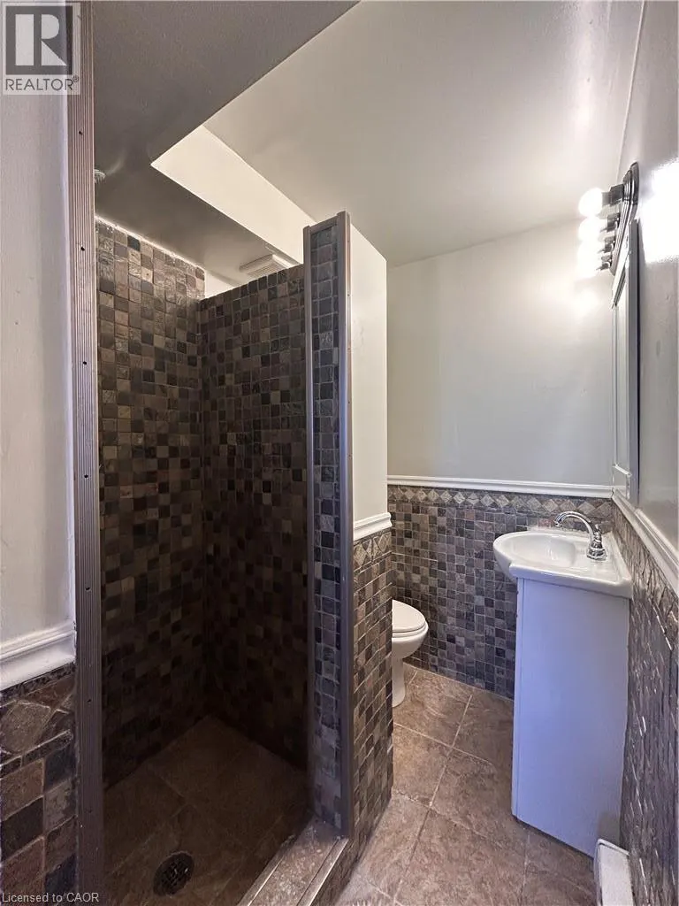 3 BALMORAL Avenue S Unit# 1A #1A