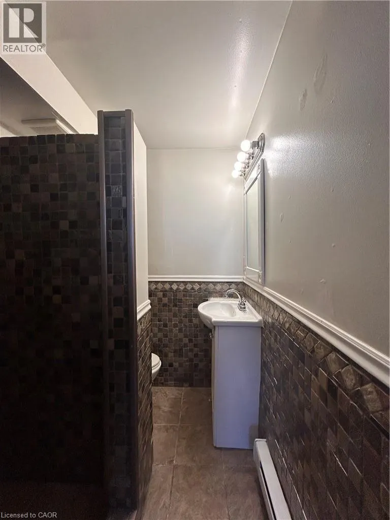 3 BALMORAL Avenue S Unit# 1A #1A