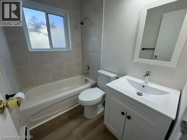 236 LOUISA Street Unit# 3B #3B