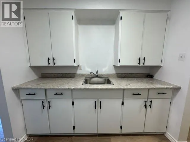 236 LOUISA Street Unit# 3B #3B