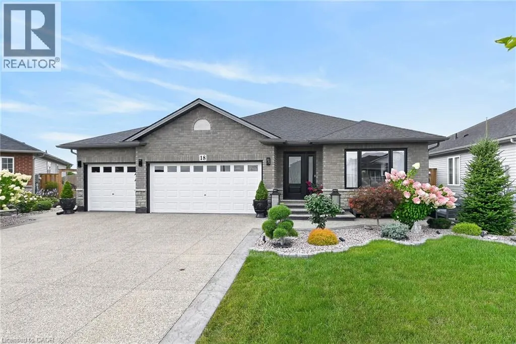 18 LINDA Crescent