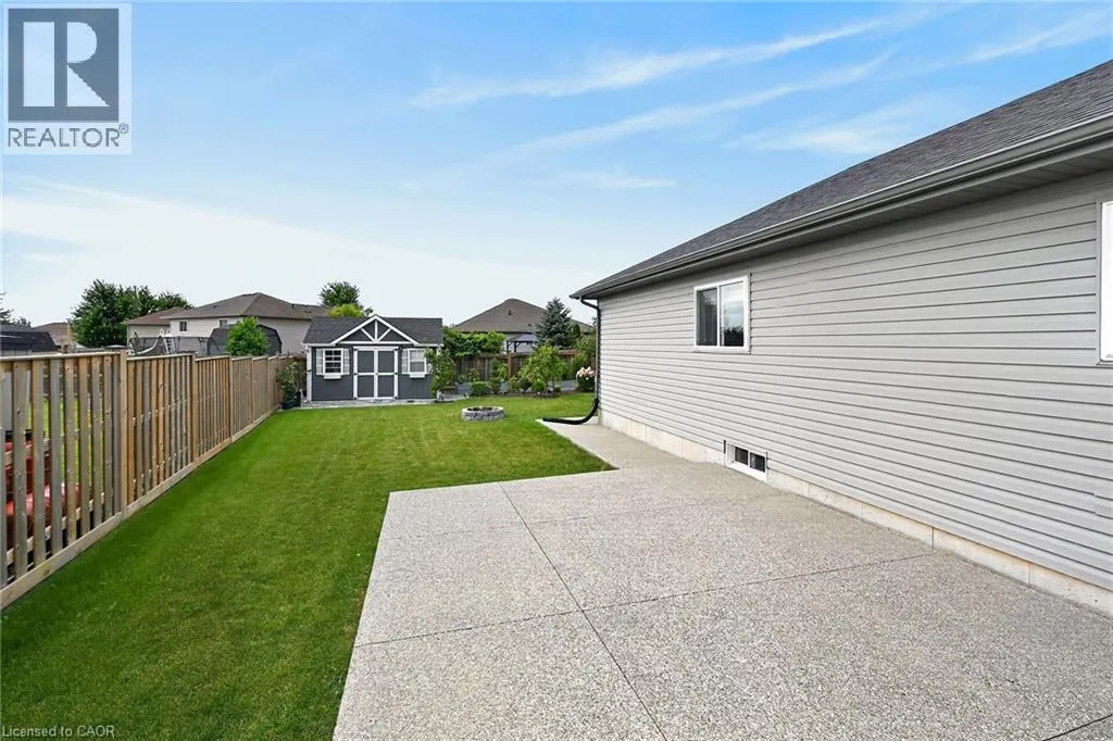 18 LINDA Crescent