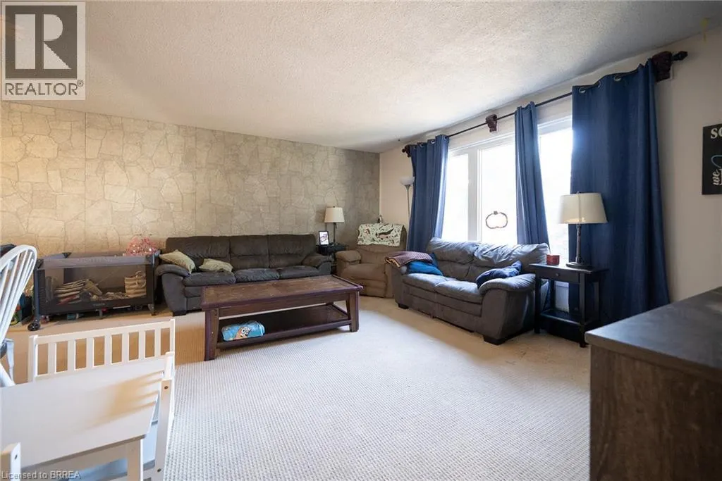121 ASHGROVE Avenue