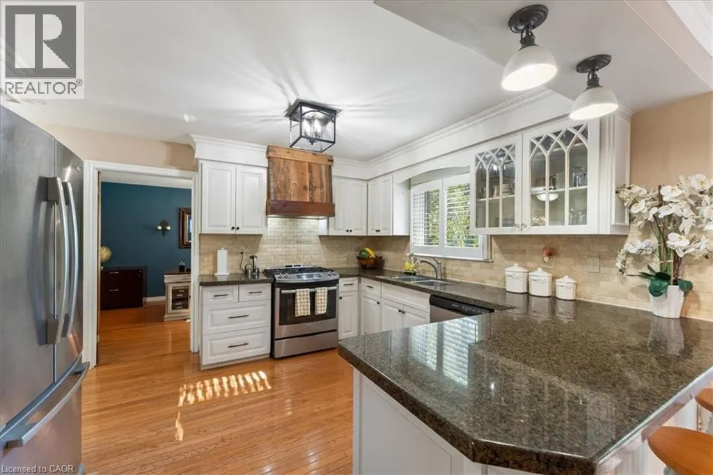 260 CORNWALLIS Road