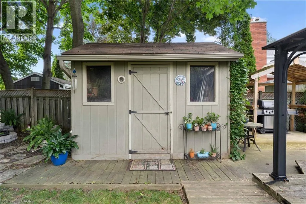 260 CORNWALLIS Road