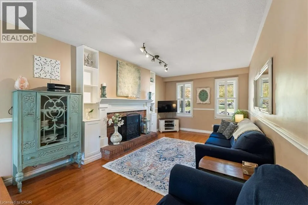 260 CORNWALLIS Road