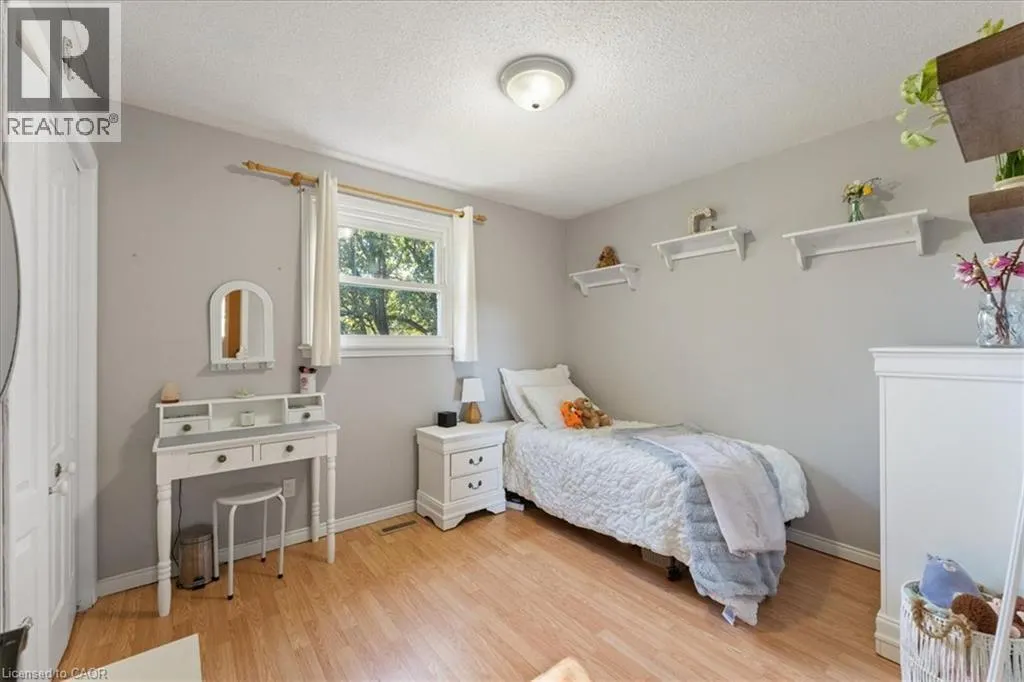 260 CORNWALLIS Road