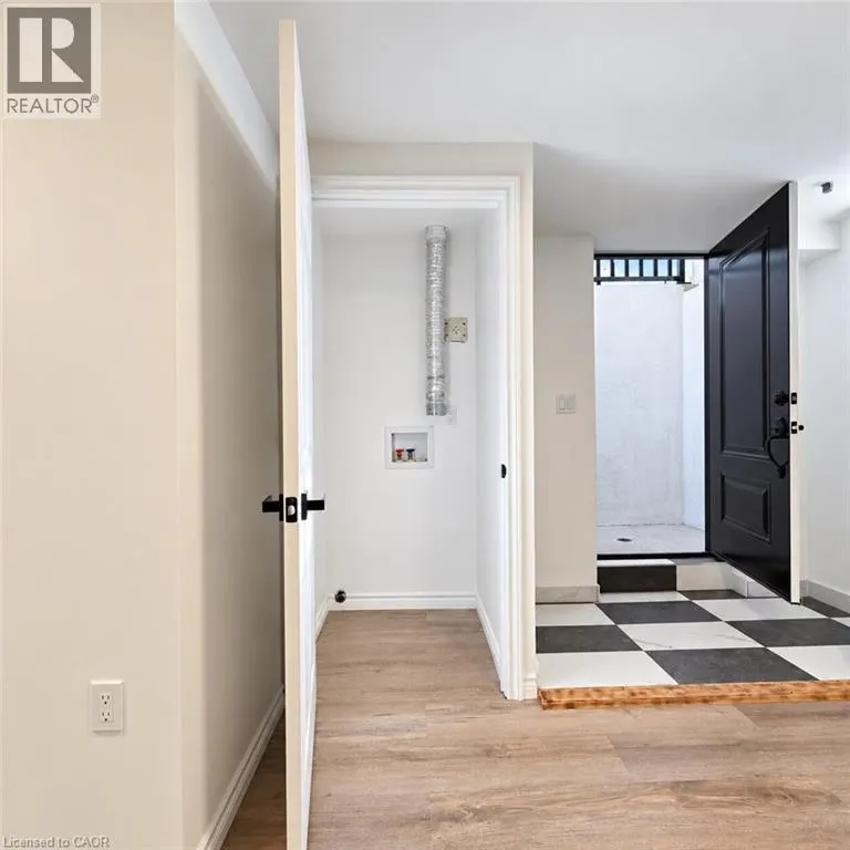 69 TUPPER Crescent Unit# Lower #Lower