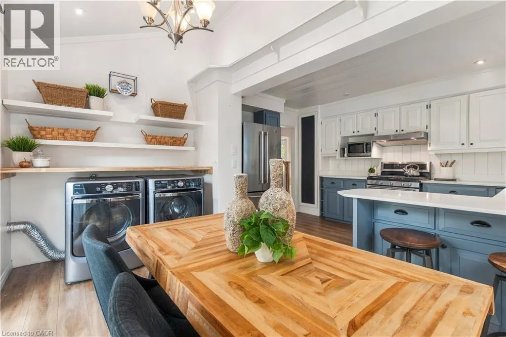 40 VALLEYVIEW Drive