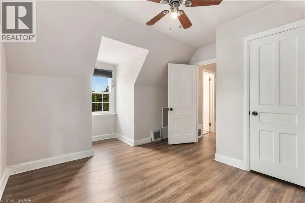 40 VALLEYVIEW Drive