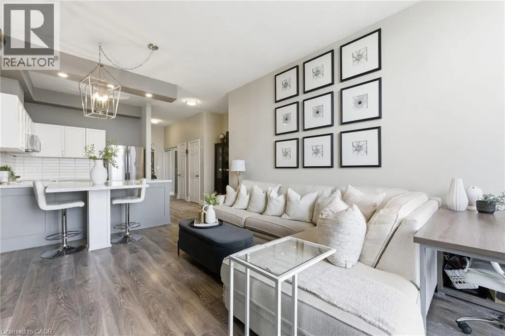 262 DUNDAS Street E Unit# 322 #322