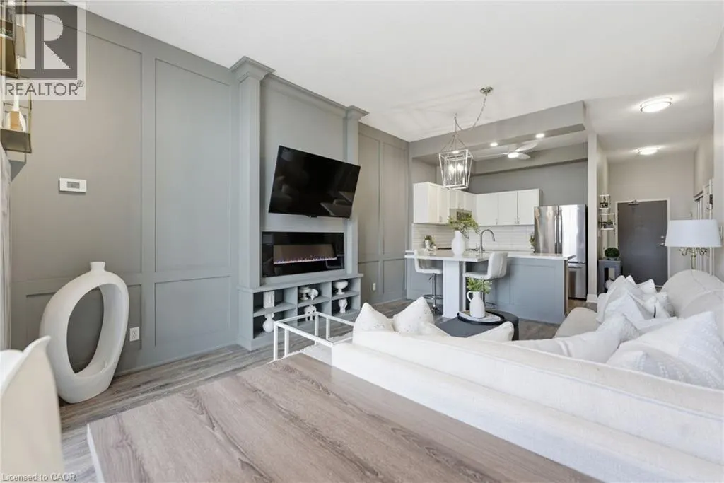 262 DUNDAS Street E Unit# 322 #322