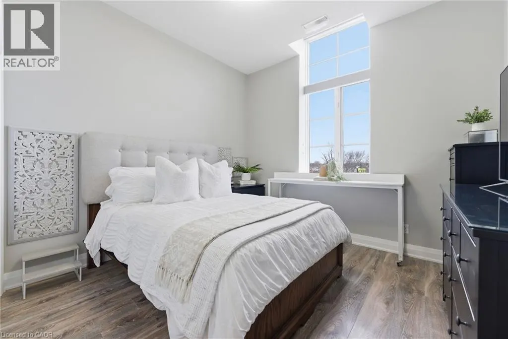 262 DUNDAS Street E Unit# 322 #322