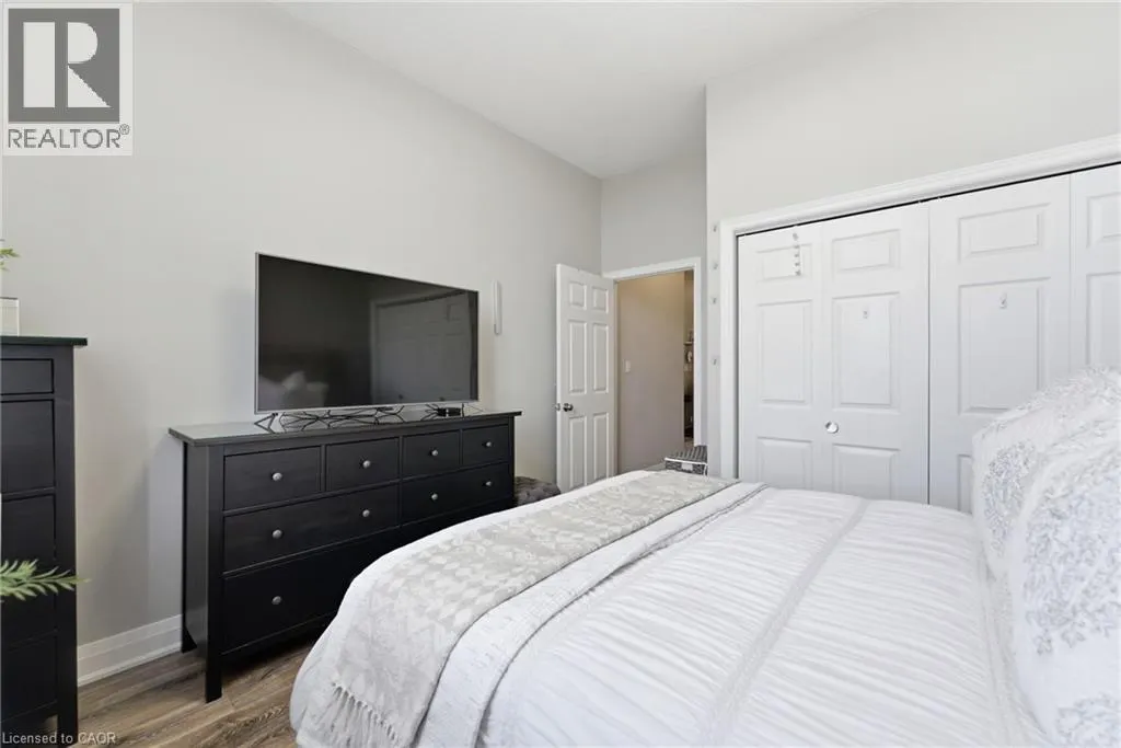 262 DUNDAS Street E Unit# 322 #322