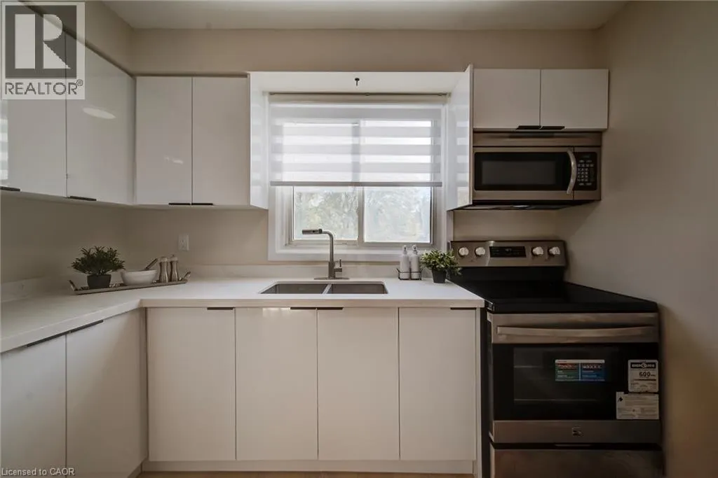 121 MORGAN Avenue Unit# 25 #25