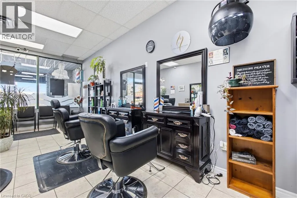 725 OTTAWA Street S Unit# 106 #106