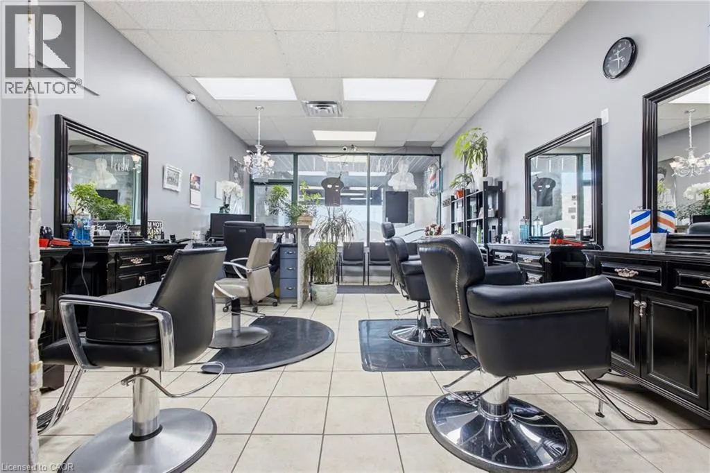 725 OTTAWA Street S Unit# 106 #106