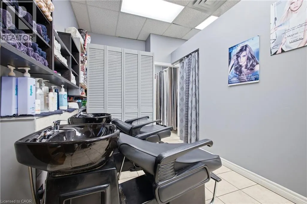 725 OTTAWA Street S Unit# 106 #106